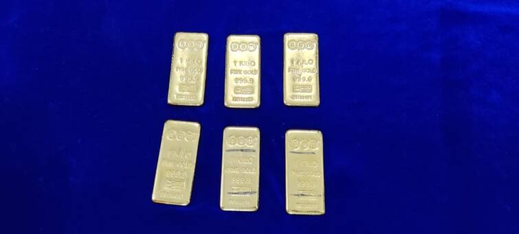 6 kg of gold hidden under a plane seat was seized in Chennai விமான சீட் அடியில் மறைத்து வைத்திருந்த 6 கிலோ தங்கம் சென்னையில் பறிமுதல்