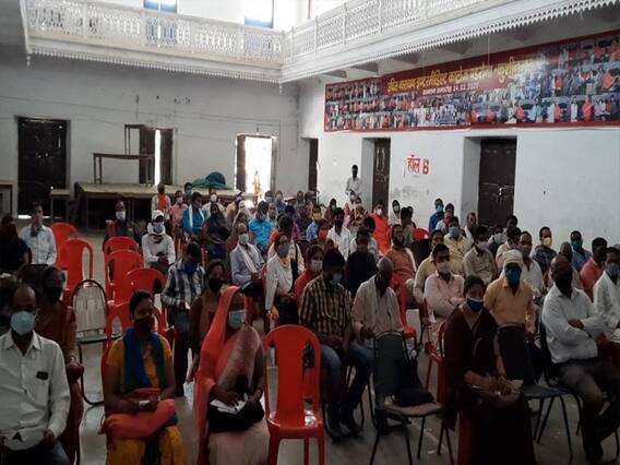UP: चुनाव प्रशिक्षण में लगे 27 कर्मचारियों की कोरोना रिपोर्ट आई पॉजिटिव, मचा हड़कंप UP: चुनाव प्रशिक्षण में लगे 27 कर्मचारियों की कोरोना रिपोर्ट आई पॉजिटिव, मचा हड़कंप