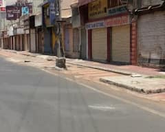 Ahmedabad Lockdown: અમદાવાદ અને તેની આસપાસના વિસ્તારોમાં કઈ કઈ જગ્યાએ છે સ્વૈચ્છિક લોકડાઉન, જાણો વિગત