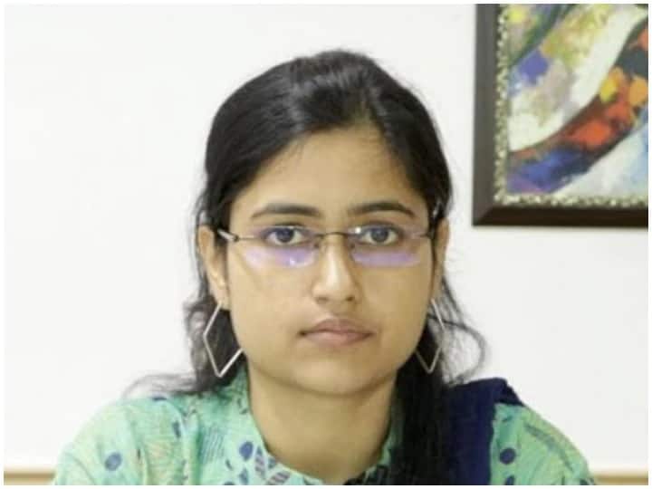 IAS Success Story: UPSC में लगातार दो बार हुईं फेल, लेकिन चाहत ने नहीं मानी हार और तीसरे प्रयास में हासिल की सफलता IAS Success Story failed twice in UPSC but Chahat did not give up and achieved success in third attempt IAS Success Story: UPSC में लगातार दो बार हुईं फेल, लेकिन चाहत ने नहीं मानी हार और तीसरे प्रयास में हासिल की सफलता