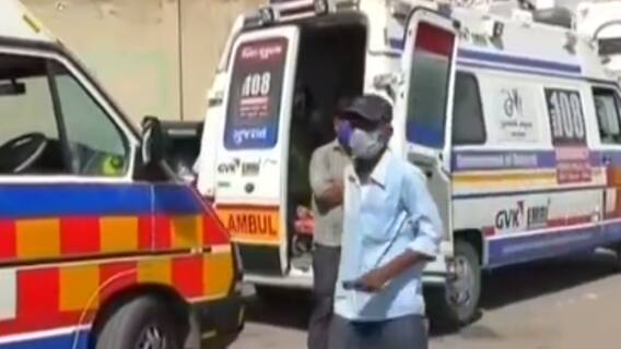 Rajkot સિવિલ હોસ્પિટલ બહાર લાગી એમ્બ્યુલન્સની લાંબી લાઇનો, દર્દીઓ થઇ રહ્યા છે પરેશાન