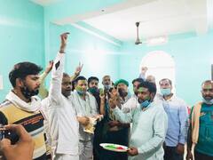 लालू यादव की जमानत के बाद अबीर-गुलाल लगाकर बांटी मिठाइयां, पढ़ें कहां-कहां RJD कार्यकार्याओं ने मनाया जश्न