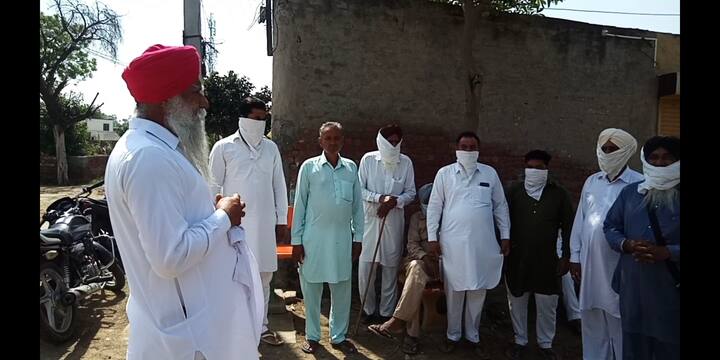 ਕੈਪਟਨ ਨੇ ਕਿਹਾ ਕਿ ਜੋ ਪਿੰਡ 100% ਵੈਕਸੀਨ ਲਗਵਾਏਗਾ ਉਸ ਨੂੰ ਪੰਜਾਬ ਸਰਕਾਰ ਵੱਲੋਂ ਸਪੈਸ਼ਲ ਗਰਾਂਟ ਵੀ ਦਿੱਤੀ ਜਾਵੇਗੀ।