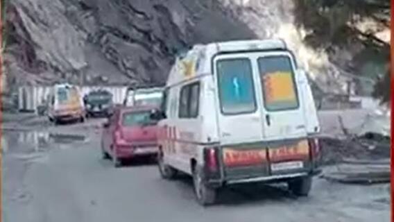 दर्दनाक हादसा: Uttarakhand के जोशीमठ में खाई में गिरी कार, पांच लोगों की मौत