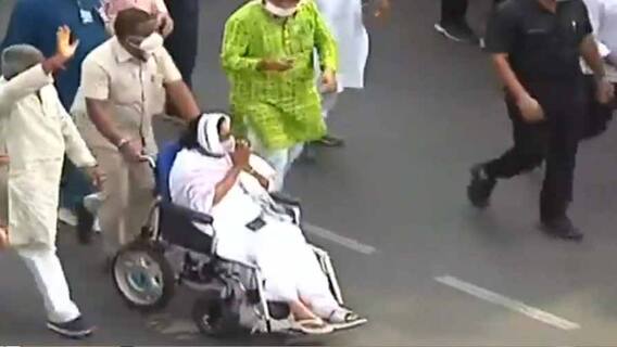 West Bengal Election 2021: ঢাকুরিয়া থেকে কালীঘাট পর্যন্ত রোড শো মমতার