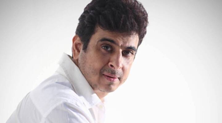 55 साल के फेमस सिंगर पलाश सेन ने भी कुछ वक्त पहले कोरोना की पहली डोज ली थी.लेकिन फिर भी वो इस वायरस से बच नहीं पाए.