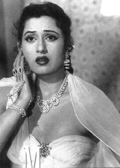 कई बार टूटा Madhubala का दिल, शादीशुदा शख्स को भी दिया था शादी का प्रस्ताव, ये मिला था जवाब