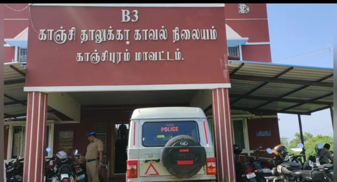 சென்னை-பெங்களூரு நெடுஞ்சாலையில் லாரியை மறித்து ரூ.3.50 லட்சம் வழிப்பறி