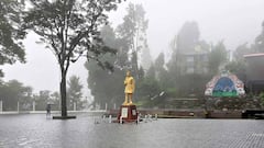 Covid Updates: বাড়ছে করোনা, দার্জিলিঙে হোটেল-রেস্তোরাঁ বন্ধের নির্দেশ