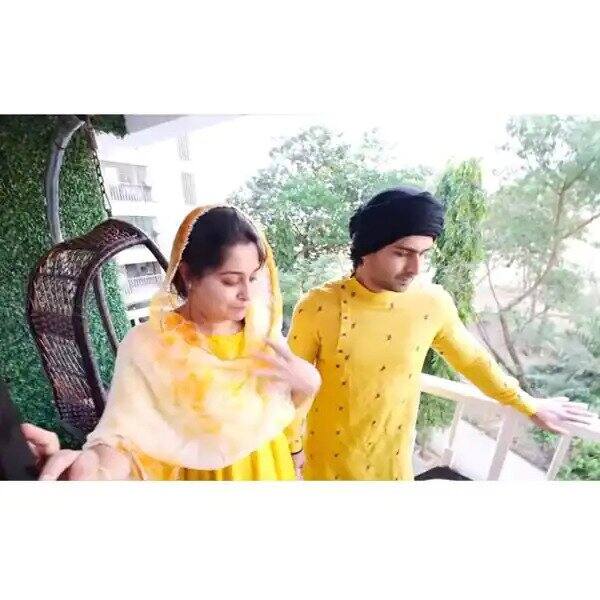 वहीं दोनों ने तीन साल पहले लव मैरिज की थी और इसके बाद से ही ये दोनों अपने रिलेशन को लेकर खूब सुर्खियों में रहते हैं.