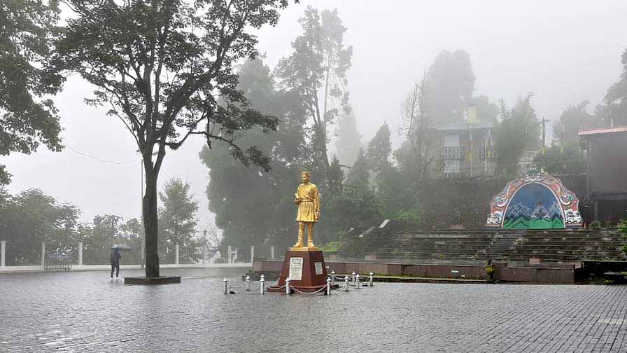 Darjeeling Weather Update :  বড়দিনে মুখ ভার আকাশের, পাহাড়ের কোল থাকবে ভেজা, কী বলছে দার্জিলিঙের আবহাওয়া