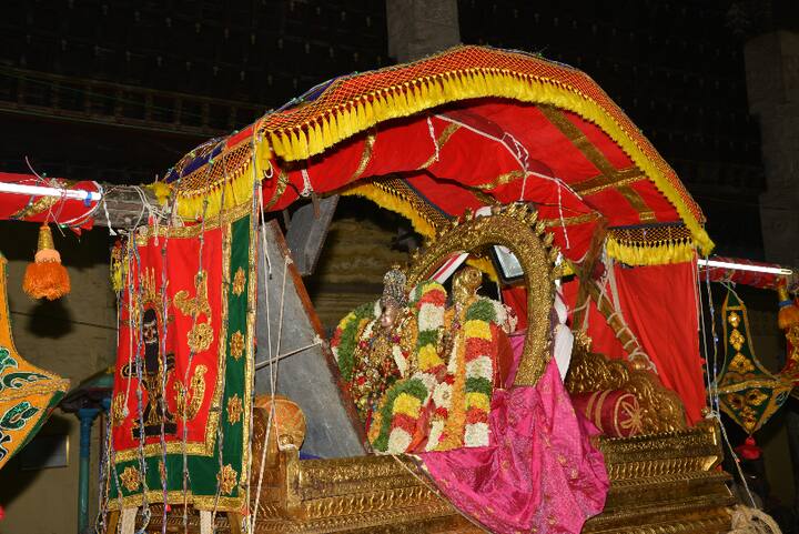 மலர்சூடி பல்லக்கு விஜயம்