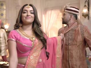 Bhojpuri Song: दहेज मांगने के चक्कर में फंसे निरहुआ, आम्रपाली दुबे ने दिखाया अपना दम