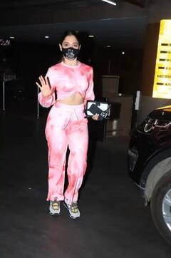 ਇੱਕ ਵਾਰ ਫਿਰ ਗੋਰਜੀਅਸ ਲੁੱਕ 'ਚ ਏਅਰਪੋਰਟ 'ਤੇ ਸਪੌਟ ਹੋਈ Tamannaah Bhatia, ਵੱਖਰੇ ਅੰਦਾਜ਼ ਦਾ ਚੱਲਿਆ ਜਾਦੂ