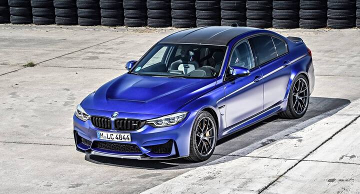 BMW M3- જર્મન કાર નિર્માતા કંનપી બીએમડબલ્યૂ પણ પોતાની કેટલીક કારોને ભારતીય માર્કેટમાં ઉતારવાની તૈયારીમાં છે. આ વર્ષ જૂનમાં BMW M3 કાર દેશમાં લૉન્ચ કરવામાં આવી શકે છે. દમદાર એન્જિન, બેસ્ટ ડિઝાઇન અને જબરદસ્ત સ્પીડ વાળી આ કારની કિંમત લગભગ 65 લાખ રૂપિયા હોવાનુ અનુમાન છે.
