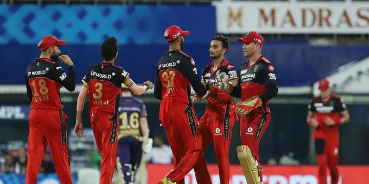આરસીબી પૉઇન્ટ ટેબલ પર ટૉપ પર.... વિરાટ કોહલીની (Virat Kohli) કેપ્ટનશીપ વાળી રૉયલ ચેલેન્જર્સ બેંગ્લૉરે આઇપીએલ 2021માં જીતની હેટ્રિક લગાવતા પૉઇન્ટ ટેબલ પર ટૉપની પૉઝિશન હાંસલ કરી લીધી છે.