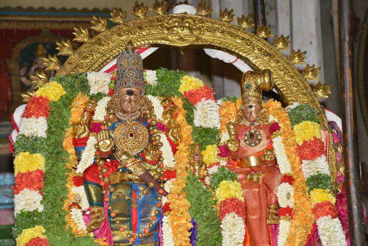 சுவாமியும் அம்பாளும் அருள்பாலித்த காட்சி