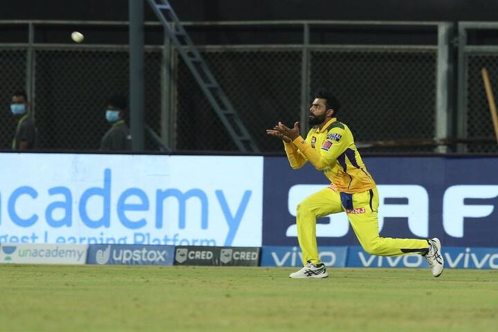 Chennai Super Kings clash with Rajasthan Royals at Wankhede