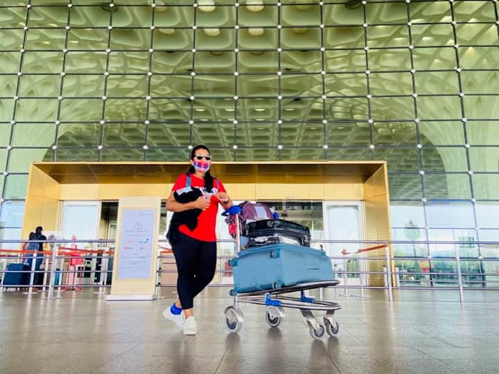 Coronavirus | पंढरपूरची लेक एकटीच विवाहासाठी अमेरिकेला, सातासमुद्रापार बांधली लग्नगाठ