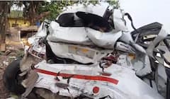 मुंबई पुणे एक्स्प्रेसवेवर पनवेलजवळ विचित्र अपघात, दोघांचा मृत्यू