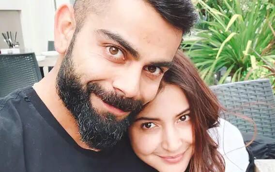यानंतर दोघांचे संभाषण सुरू झाले आणि दोघांनी लग्न करण्याचा निर्णय घेतला. विराटने सांगितले की त्याने अनुष्काला कधीही प्रपोज केले नाही. कारण दोघांनाही ठाऊक होते की त्यांनी एकमेकांशी लग्न करावे.