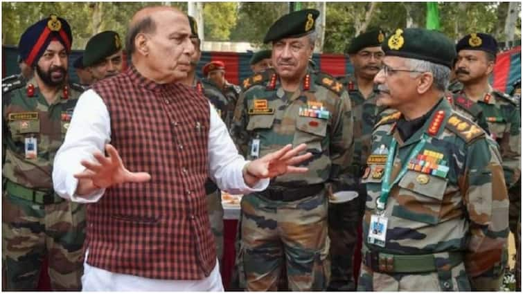 Rajnath Singh asks Army to be on war footing in Covid battle, provide medical help across states ਕੋਰੋਨਾ ਨਾਲ ਜੰਗ ਲਈ ਫੌਜ ਦਾ ਸਹਾਰਾ, ਰੱਖਿਆ ਮੰਤਰੀ ਰਾਜਨਾਥ ਸਿੰਘ ਦਾ ਵੱਡਾ ਫੈਸਲਾ