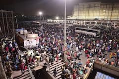 Delhi Lockdown: দিল্লিতে লকডাউন ঘোষণা হতেই পরিযায়ী শ্রমিকদের ঢল বাস টার্মিনাসে