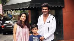 खूबसूरती के मामले में बड़ी-बड़ी एक्ट्रेस को टक्कर देती हैं Sunil Grover की पत्नी, देखें Photos