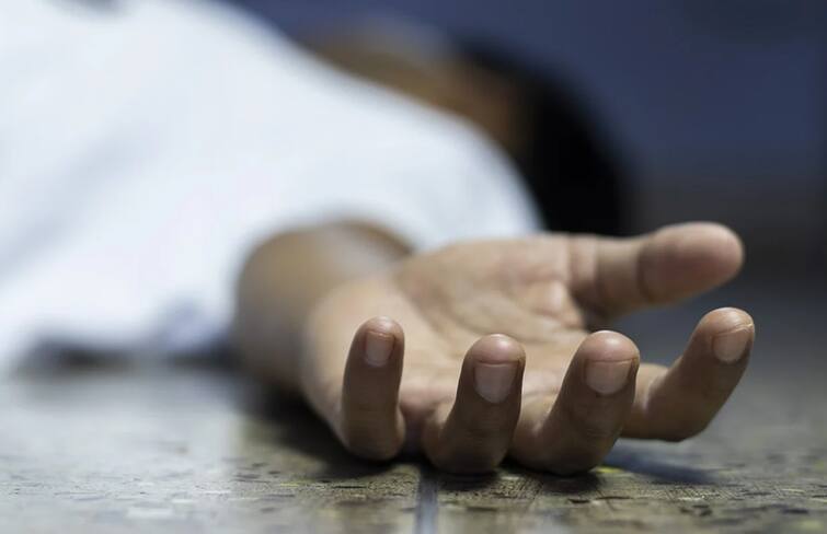 Yavatmal: corona suspect dies in an ambulance due to untimely treatment in state Maharashtra Corona Crisis | यवतमाळमध्ये वेळेवर बेड न मिळाल्याने रुग्णवाहिकेत रुग्णाचा मृत्यू, नातलगांचा आरोप