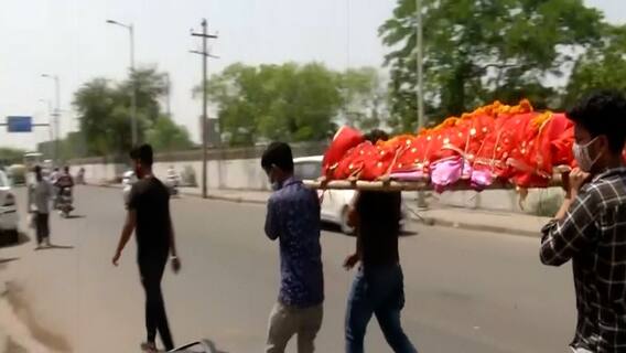 Has corona gone 'out of control' in Uttar Pradesh? | Samvidhan Ki Shapath (Apr 20, 2021)