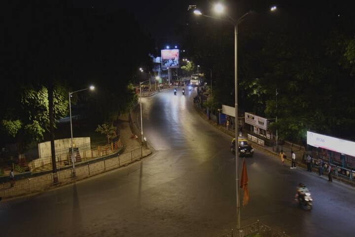 Telangana Night Curfew Imposed from Today at 9 PM to 5 AM Till May 1 Night Curfew in Telangana: तेलंगाना में एक मई तक आज रात 9 बजे से सुबह 5 बजे तक लागू रहेगा नाइट कर्फ्यू