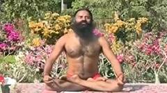 યોગ ભગાવે રોગઃ કોરોનાકાળમાં નકારાત્મકતા ભગાડવાનો રામબાણ ઈલાજ, જુઓ વીડિયો