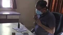 સુરેન્દ્રનગરના આ ગામના તબીબ ભરતસિંહ પરમારે રજૂ કર્યુ માનવતાનું ઉત્તમ ઉદાહરણ, જુઓ વીડિયો