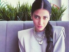 मालदीव वेकेशन पर जाने वाले सेलेब्स पर भड़कीं अभिनेत्री श्रुति हासन, दी ये नसीहत