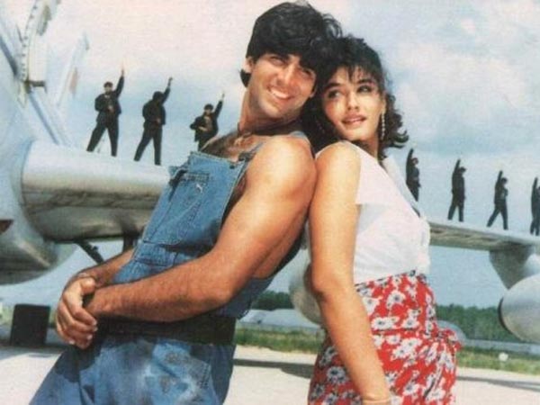 Akshay Kumar ने कर ली थी Raveena Tandon से मंदिर में कर ली थी सगाई, फिर भी छुपाकर रखी थी ये बात!