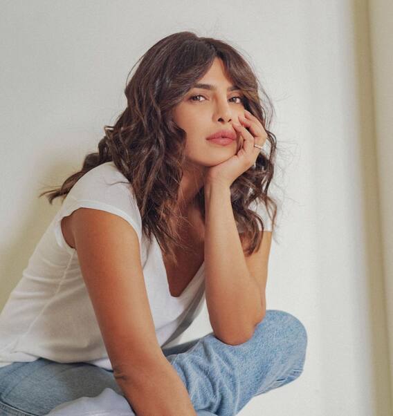 कोरोना के हालात पर बोलीं Priyanka Chopra- इसे हल्के में ना लें, परिवार और दोस्तों के लिए घर पर रहें कोरोना के हालात पर बोलीं Priyanka Chopra- इसे हल्के में ना लें, परिवार और दोस्तों के लिए घर पर रहें