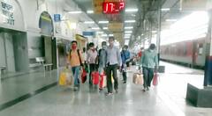 Lockdown ਤੇ Corona ਨੇ ਡਰਾਏ ਪੰਜਾਬ ਦੇ ਪਰਵਾਸੀ ਮਜ਼ਦੂਰ