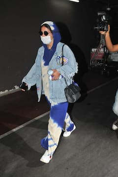 Hina Khan Arrives In Mumbai From Kashmir After Her Father's Sudden Death From Cardiac Arrest