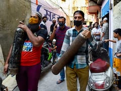 'Treat PIL As Representation To Provide Compensation For Deaths Due To Lack Of Oxygen': Delhi HC To Centre, AAP Govt