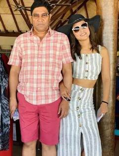 Hina Khan Father Death: শেষদিন পর্যন্ত অনুপ্রেরণা দিয়েছেন, বাবাকে হারিয়ে শোকস্তব্ধ হিনা