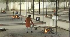 ਕੋਰੋਨਾ ਨੇ ਕਿਹੋ ਜਿਹੇ ਦਿਨ ਲਿਆਦੇਂ, ਆਖਰੀ ਸਫਰ ਲਈ ਵੀ ਕਰਨਾ ਪੈ ਰਿਹਾ ਇੰਤਜ਼ਾਰ