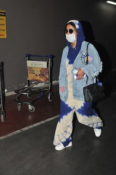 Hina Khan Arrives In Mumbai From Kashmir After Her Father's Sudden Death From Cardiac Arrest