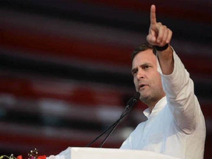 Rahul Gandhi says Exporting oxygen and vaccines when our own people are dying is nothing short of a crime कोरोना के भयावह हालात को लेकर बरसे राहुल, कहा- जब हमारे लोग मर रहे हो, ऑक्सीजन-वैक्सीन की निर्यात एक अपराध