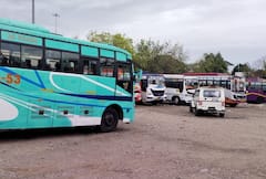 J&K: 50 फीसदी क्षमता के साथ चलेंगे सार्वजिनिक वाहन, आदेश के खिलाफ ट्रांसपोर्ट वेलफेयर की हड़ताल