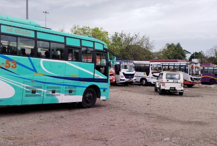 Jammu Kashmir: Transport Welfare has gone on strike against the governments order ANN J&K: 50 फीसदी क्षमता के साथ चलेंगे सार्वजिनिक वाहन, आदेश के खिलाफ ट्रांसपोर्ट वेलफेयर की हड़ताल