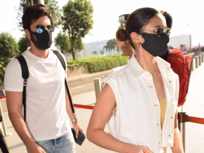 Alia Bhatt, Ranbir Kapoor Travel In Perfect Matching Summer Whites As  They're Reportedly Off To Maldives Post Their COVID-19 Recovery