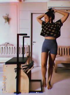 લૉકડાઉનમાં સોનાક્ષી સિન્હાએ કર્યુ ગજબનુ ટ્રાન્સફર્મેસન, તસવીરો જોઇને ફેન્સ પણ થઇ ગયા દંગ