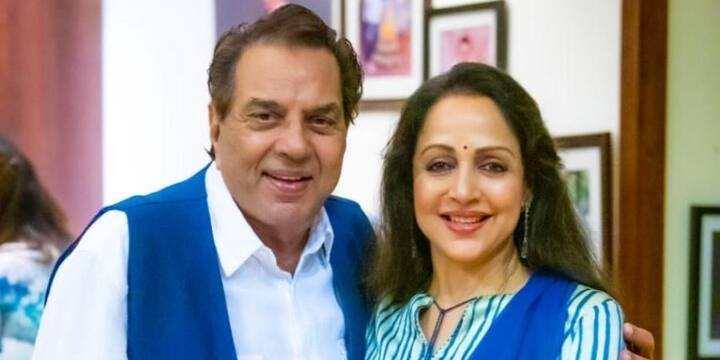 आपको बता दें कि धर्मेंद्र और प्रकाश के चार बच्चे सनी देओल, बॉबी देओल, विजेता देओल और अजीत देओल हैं. वहीं धर्मेंद्र और हेमा के दो बच्चे ईशा देओल और अहाना देओल हैं.