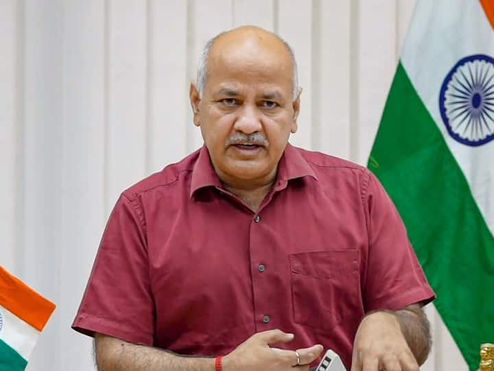 Delhi Dy CM Manish Sisodia Accuses Centre Of 'Mismanagement', Says Limited Stock Of 5.5 Lakh Doses Will Be Provided After June 10 Covid-19 Cases In Delhi Dip Below 1,000; Sisodia Blames Centre Of 'Sitting Over' Vaccine Distribution