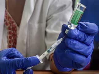 Covid-19 Vaccine : लसीकरणानंतर धुम्रपान केल्यानं लसीचा शरीरावर प्रभाव कमी होतो? तज्ज्ञांचं मत काय?